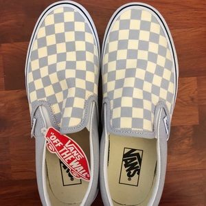 grey checkered vans